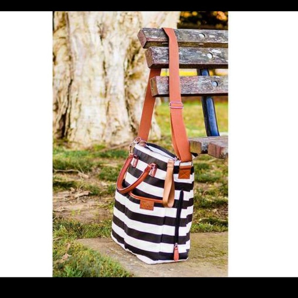 Diaper Bag by Hip Cub - Baby Changing Pad - Black/White Stripe W/Cute Tan Trim - Picture 4 of 6